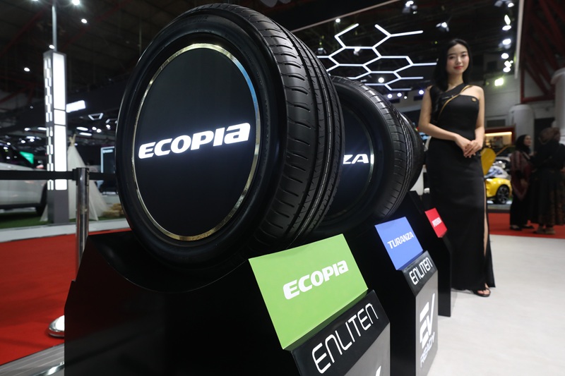 Rangkaian produk Bridgestone di IIMS 2026