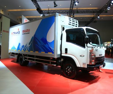 Isuzu ELF Refrigerator