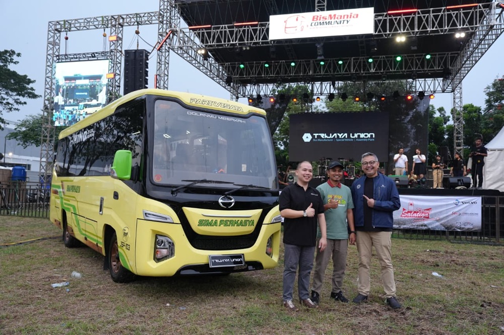 Handover unit Hino Bus di Jamnas Bismania 2026