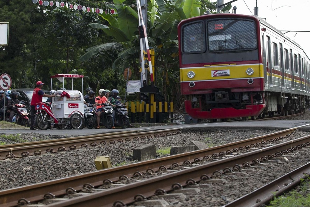 Ilustrasi perlintasan kereta api 