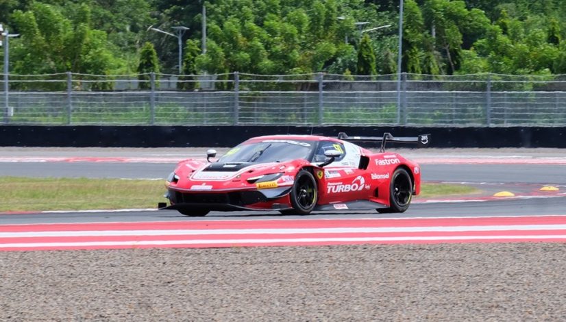 Sean Gelael di sesi practice di GT World Challenge Asia 2026