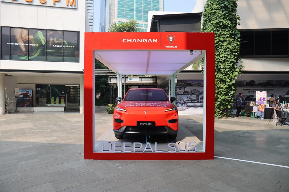 Deepal S05 edisi timnas Portugal