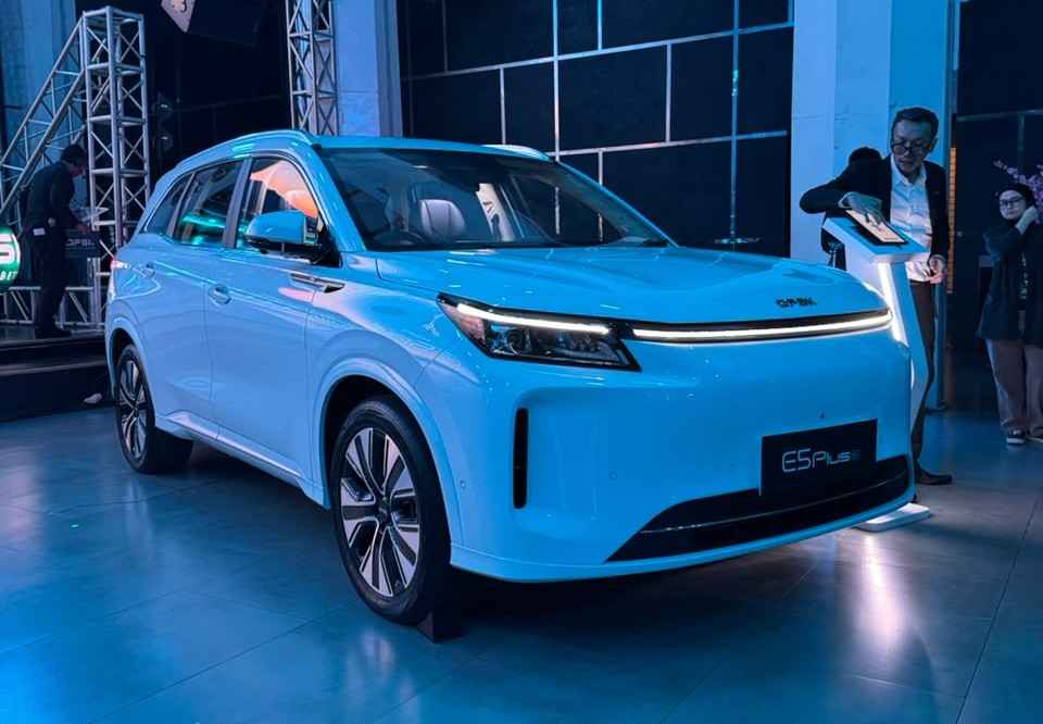 DFSK E5 Plus, SUV PHEV pertama pabrikan untuk pasar nasional