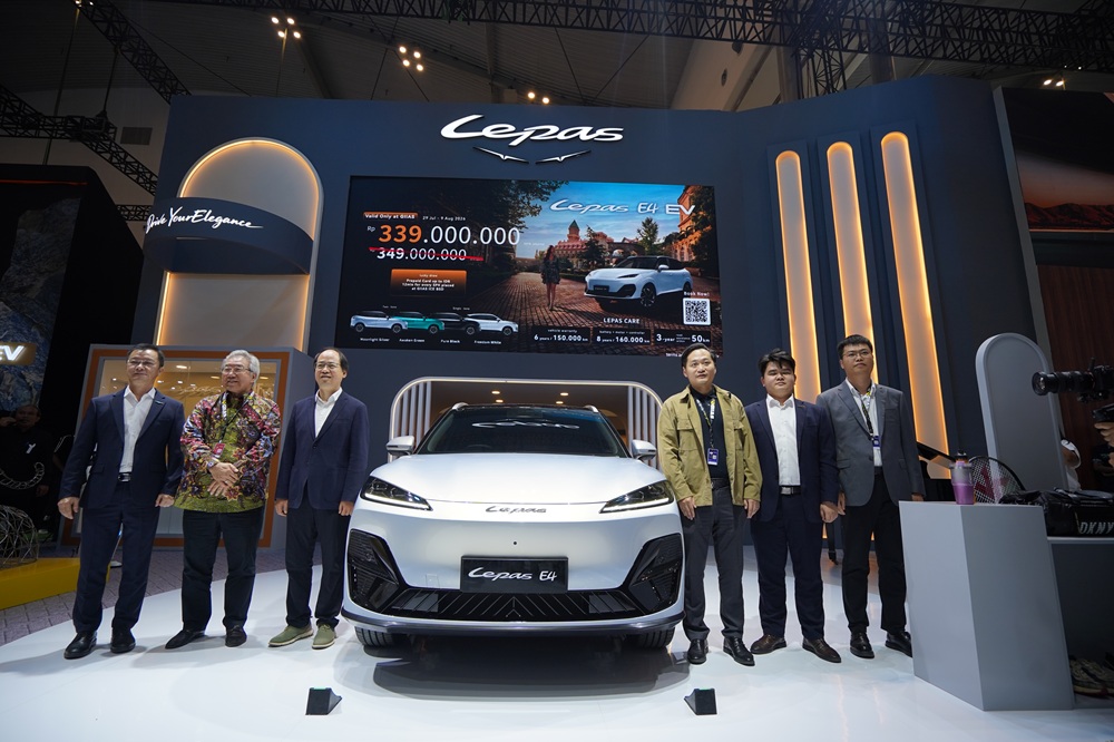 LEPAS Indonesia resmi mengumumkan harga E4 EV di GIIAS 2026