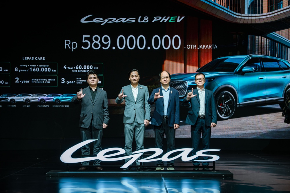 Seremoni peluncuran LEPAS L8