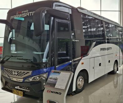 Hino Bus GB 150 jadi pilihan Laskad Trans