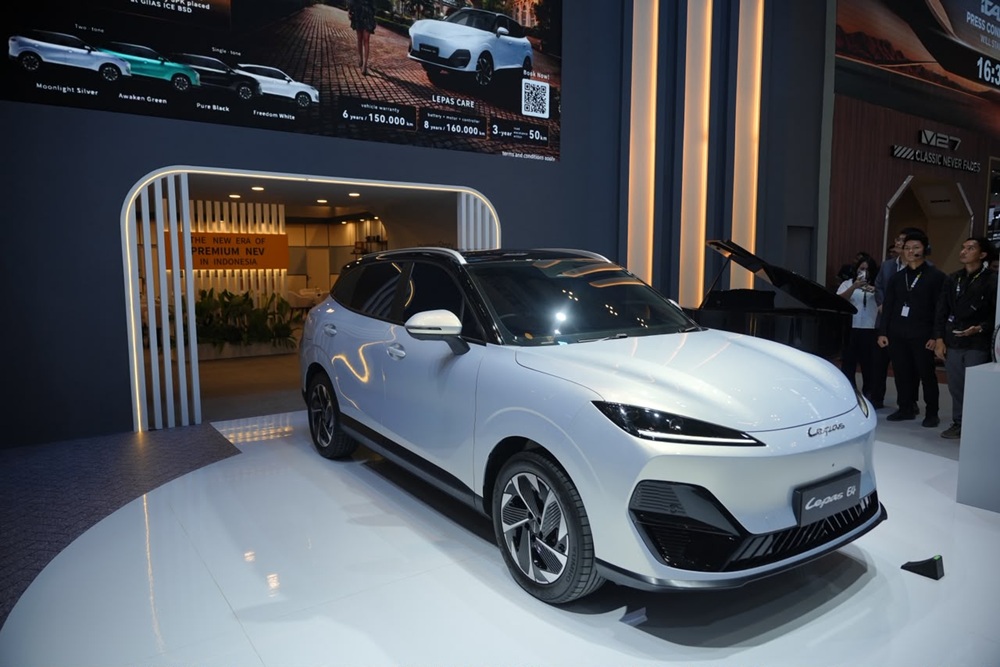 Harga LEPAS E4 EV diumumkan di ajang GIIAS 2026