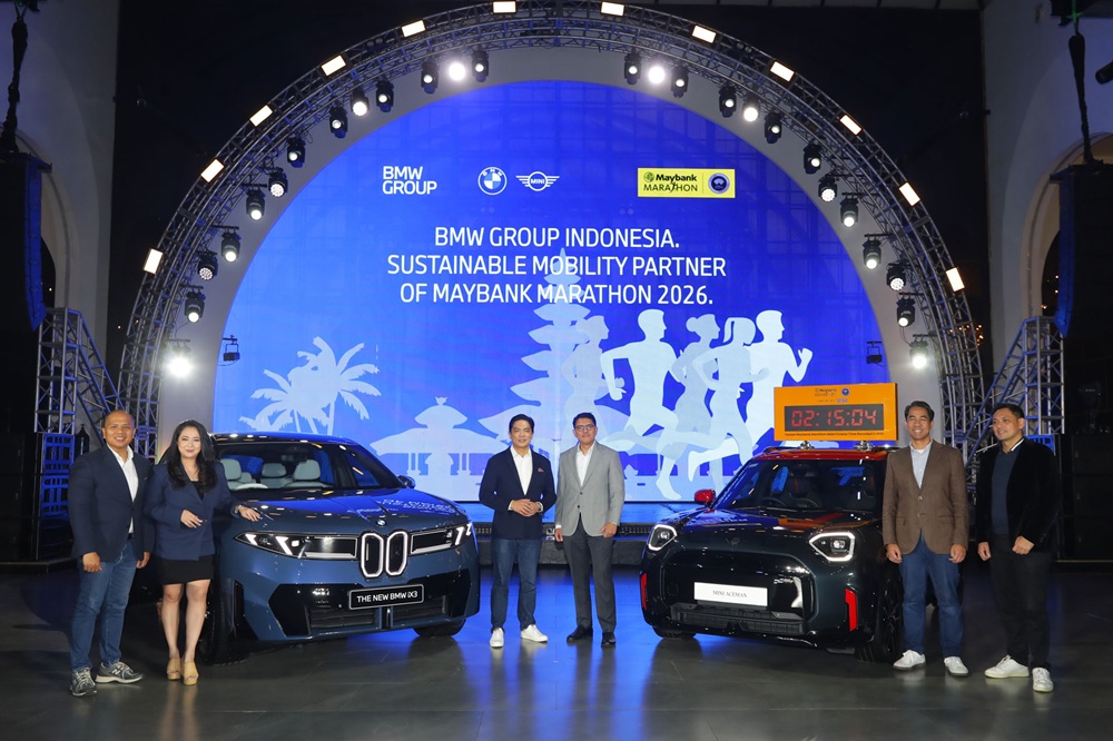 Handover BMW Group dukung Maybank Marathon 2026
