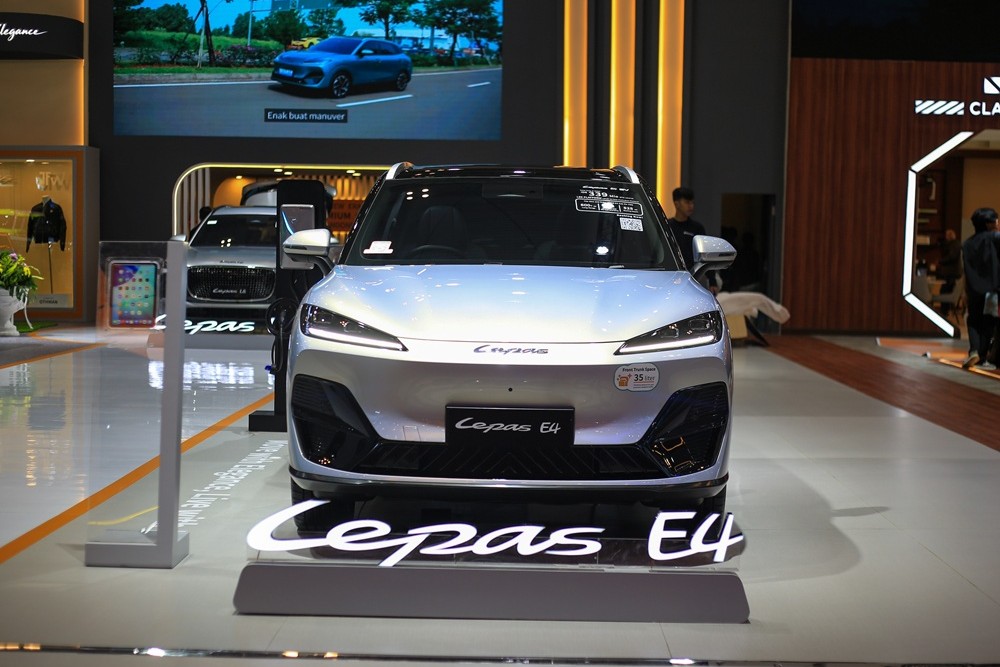 Kolaborasi LEPAS dan Jakarta Fashion Week di GIIAS 2026
