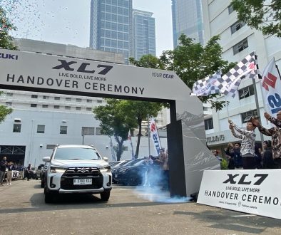 Penyerahan perdana Suzuki XL7 terbaru di Indonesia