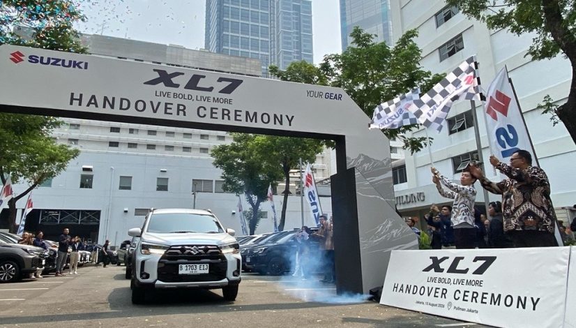 Penyerahan perdana Suzuki XL7 terbaru di Indonesia
