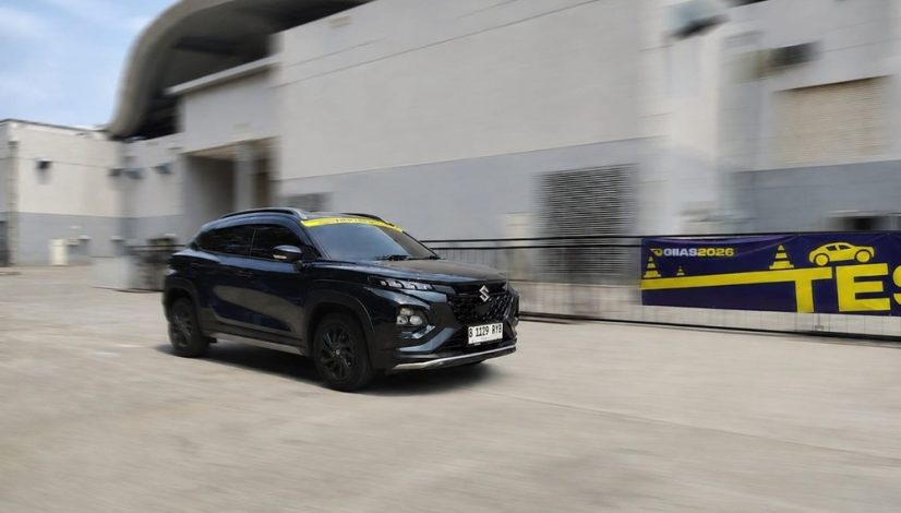 Suzuki Fronx SGX Hybrid Kuro