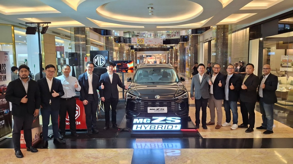 Momen peluncuran ZS Hybrid+ di Bandung, Jawa Barat